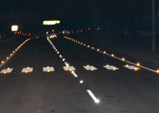 tachas reflectivas para el tráfico en carreteras